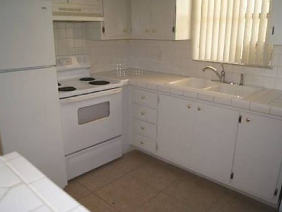 5th image of 9363 Fontainebleau Bl H-203 #H-203
