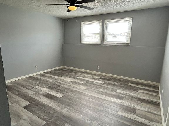 3rd image of 810 W 11th St APT 3