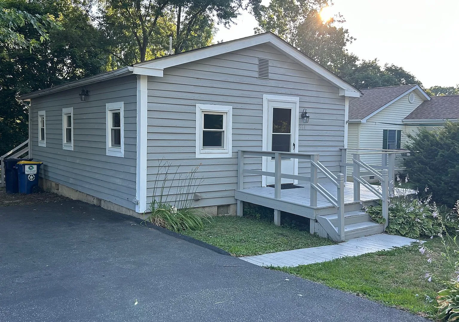 Great 1 Bedroom 1 Bath Single Family House in Townsend — Photo 1