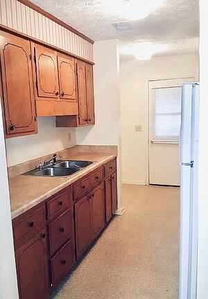3rd image of 2130 Main St #1B