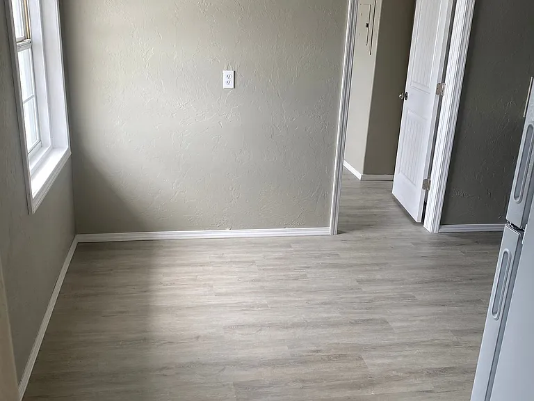 223 N Main St — Photo 10