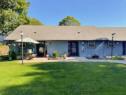 920 W 1st Ave — Photo 4