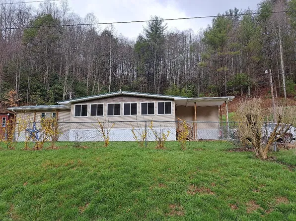 844 Rector Laurel Rd, Flag Pond, TN 37657