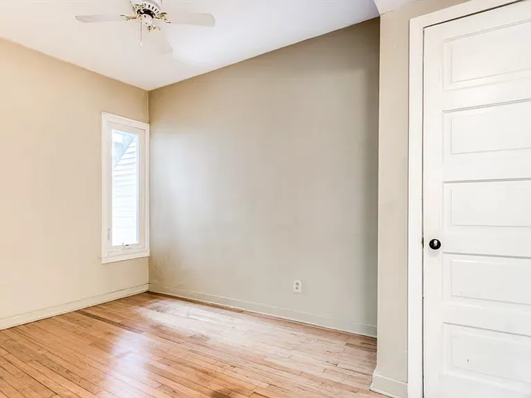 2430 Military St #2 — Photo 15