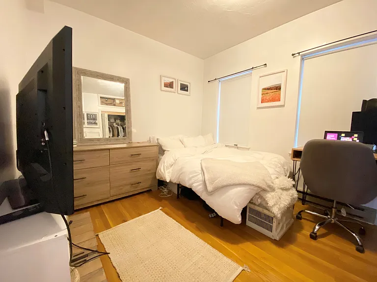 38 Charter St #3 — Photo 9
