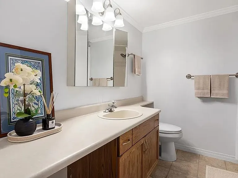 74 Miner St #102 — Photo 10