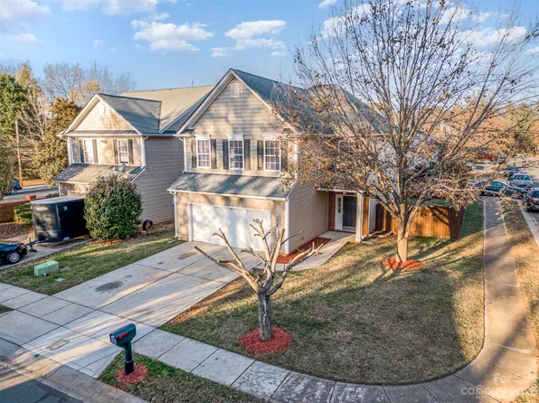 7011 Sycamore Grove Ct, Charlotte, NC 28227