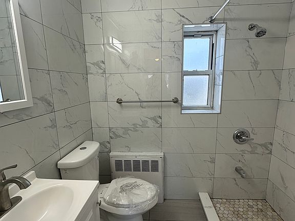 2nd image of 3200 Lafayette Ave Floor 2