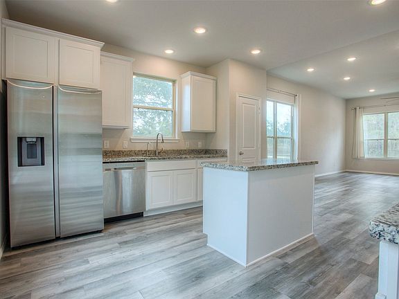 3rd image of 4 Big Lake Cir