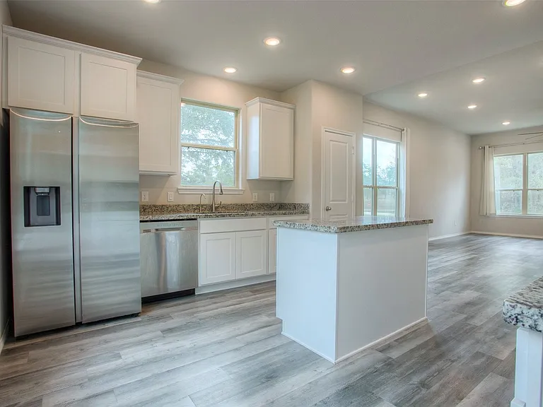 4 Big Lake Cir — Photo 3