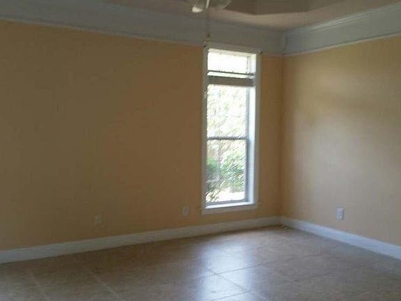 2nd image of 412 Holly Brook Dr