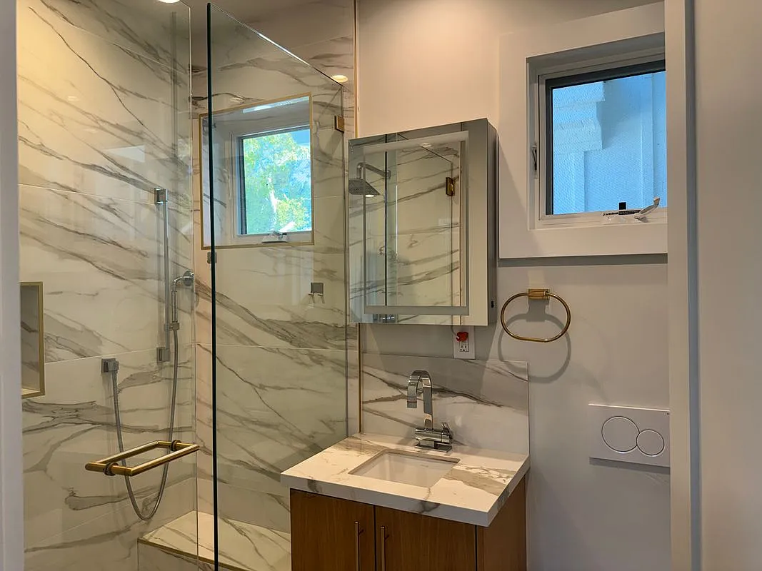 6 bed, 6.0 bath, 4500 sqft, $20,000 — Photo 3