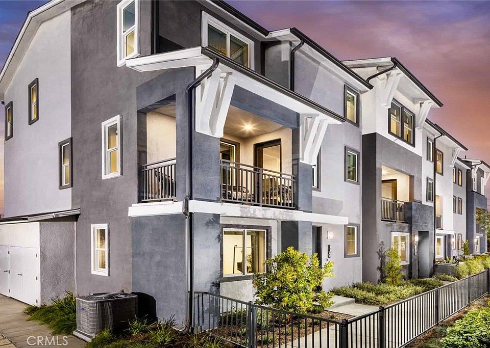 1st image of 1000 Sage Ln