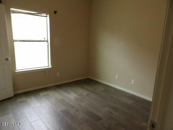 3rd image of 3705 Loma Jacinto Dr