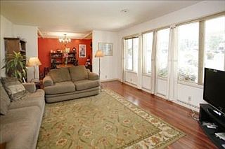 4th image of 2561 Thayer Ave