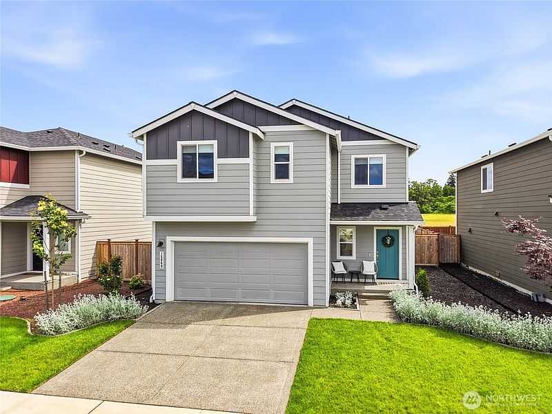 2nd image of 15069 Iverson Loop SE