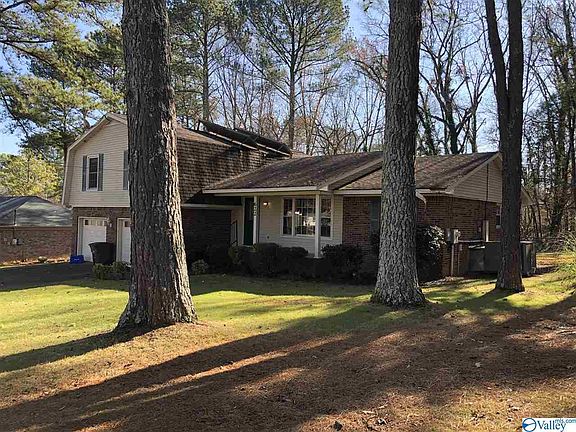 3rd image of 622 Versailles Dr SE