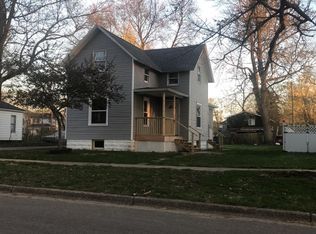 231 4th Ave, Three Rivers, MI 49093