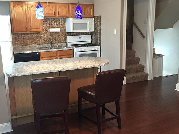 3rd image of 2420 Washington Ave #2