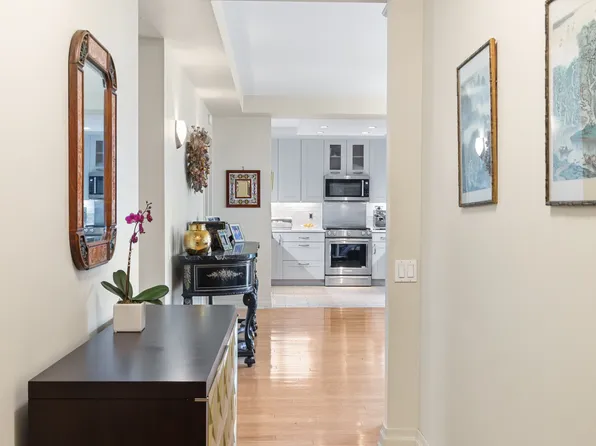 272 West 107th Street image 12 of 21