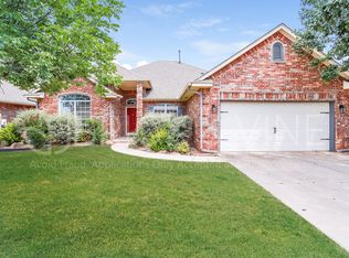 1933 NW 176th St, Edmond, OK 73012