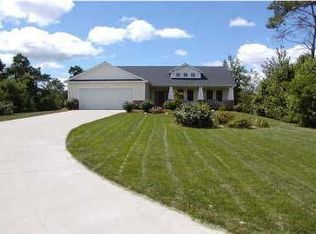 9483 Douglas Fir Ct NE, Sparta, MI 49345