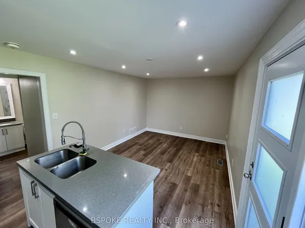 36 Spry Ave, Clarington, ON L1C 3T5