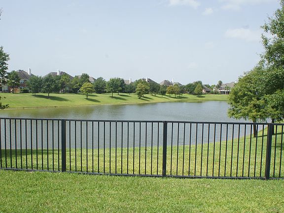 3rd image of 11314 Enclave Lake Ln