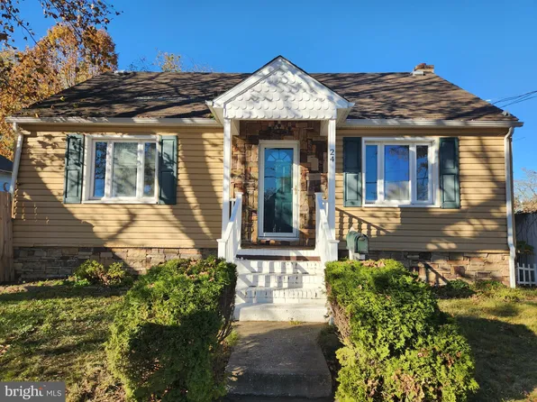 24 Chestnut St, Pennsville, NJ 08070