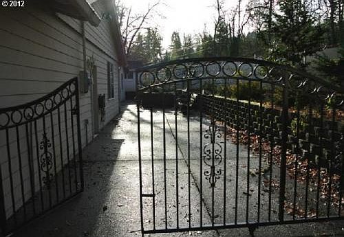 2nd image of 2602 Arbor Dr