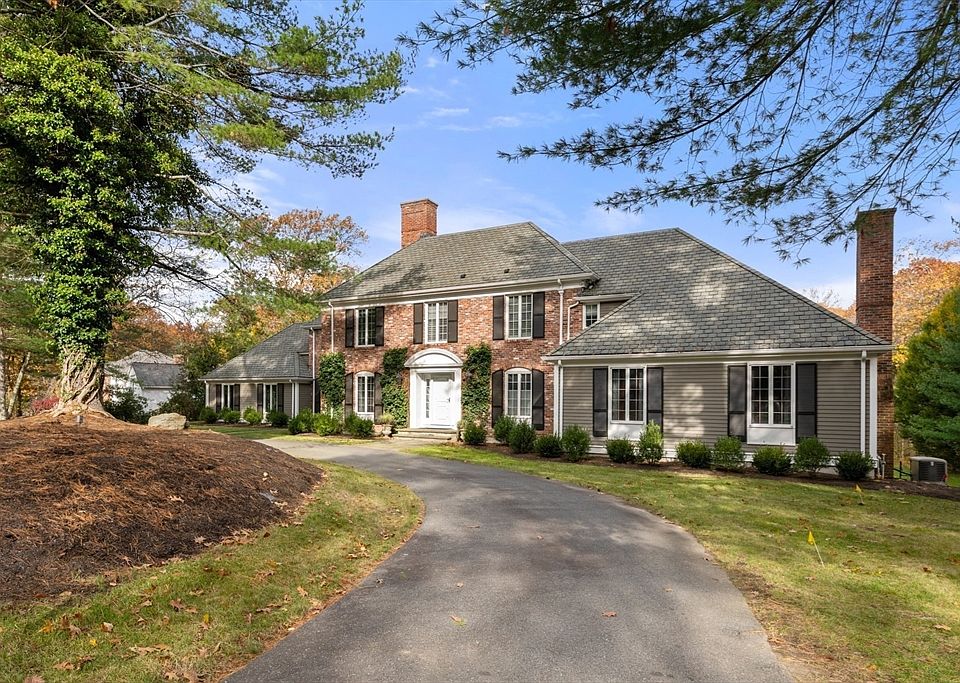 1st image of 10 Audubon Rd