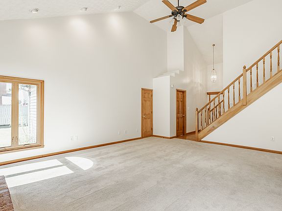 5th image of 21118 N Banbury Rd