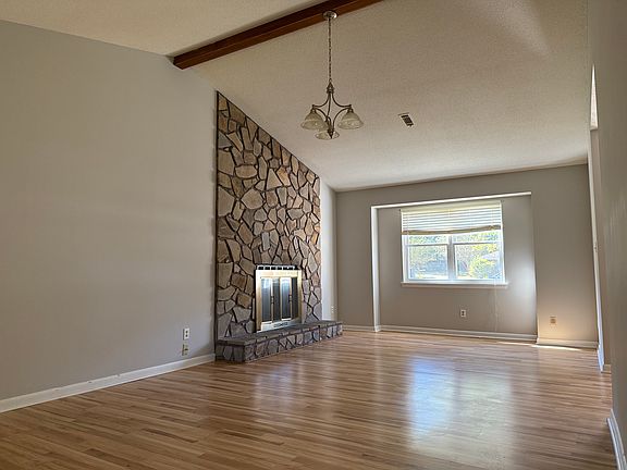 3rd image of 9746 Wallwood Dr SE #1