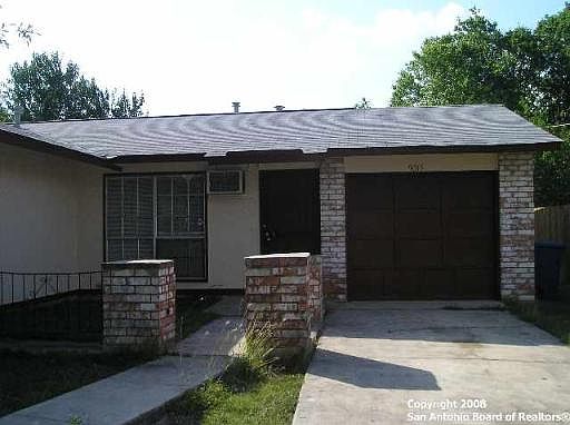 2nd image of 9035 GERALDINE DR