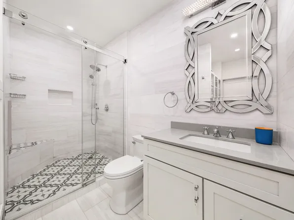 315 East 65th Street image 7 of 13