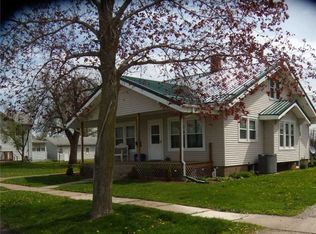 910 3rd Ave, Vinton, IA 52349