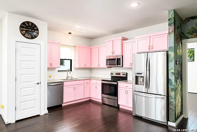 1150 N Olive St — Photo 14