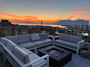 1068 Broadway W #1603, Vancouver, BC V6H 0A7