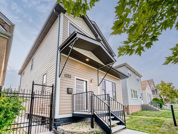 3rd image of 3234 N Ozanam Ave