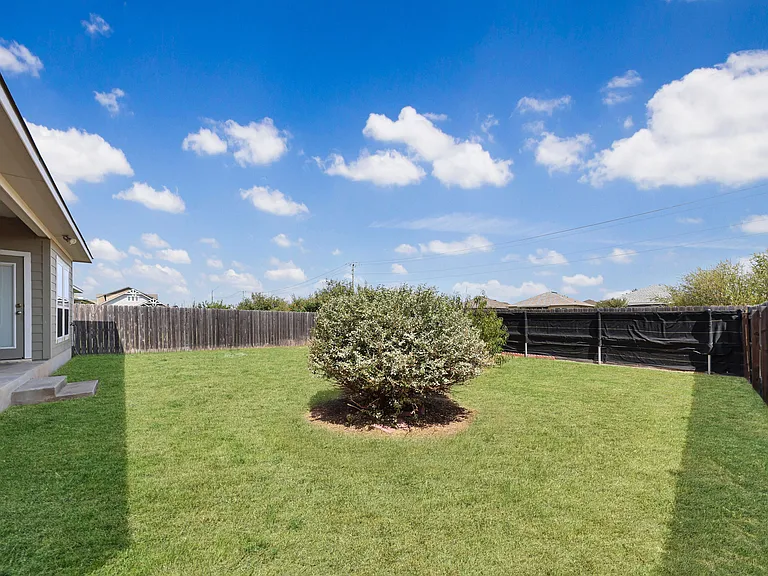 7508 Hudson Grove Dr — Photo 24