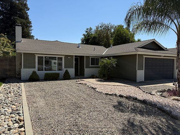 3rd image of 1460 Berry Dr