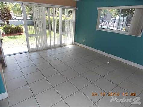 5th image of 21 Edgewater Dr APT 101