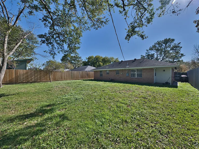 5210 De Lange Ln — Photo 26