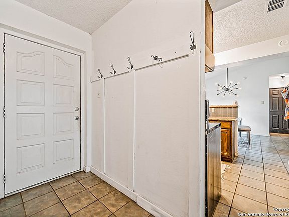 3rd image of 1411 E Inez