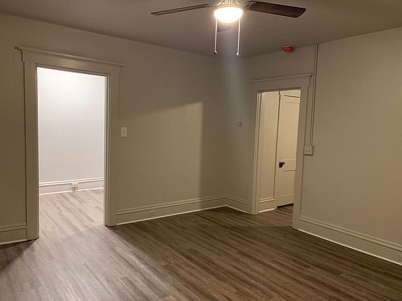 3rd image of 139 W High St APT 101