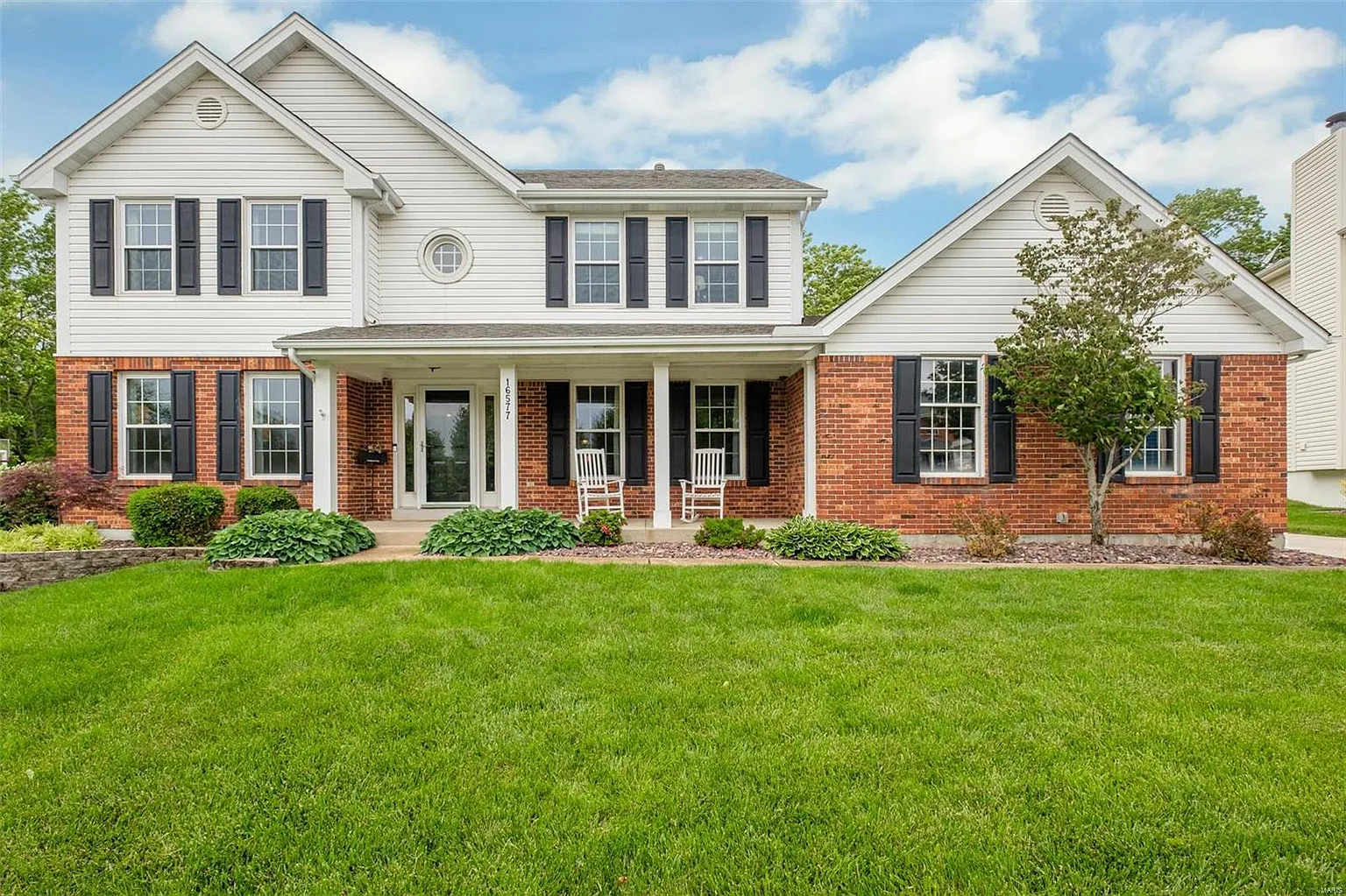 16577 Centerpointe Dr photo 1