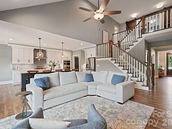 4th image of 176 Hidden Meadows Dr