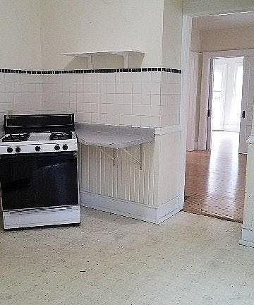 5th image of 2319 E Park Pl #2319