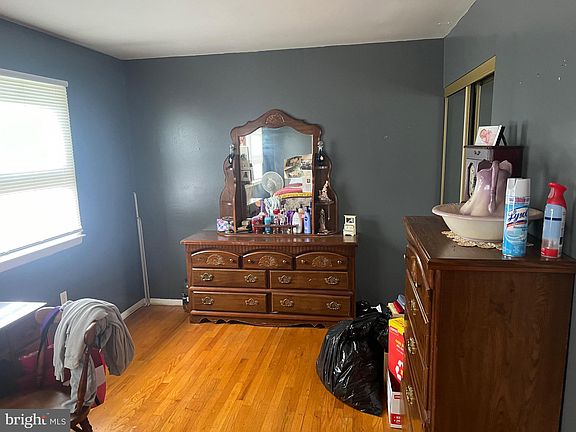 3rd image of 2 W Orndorff Dr