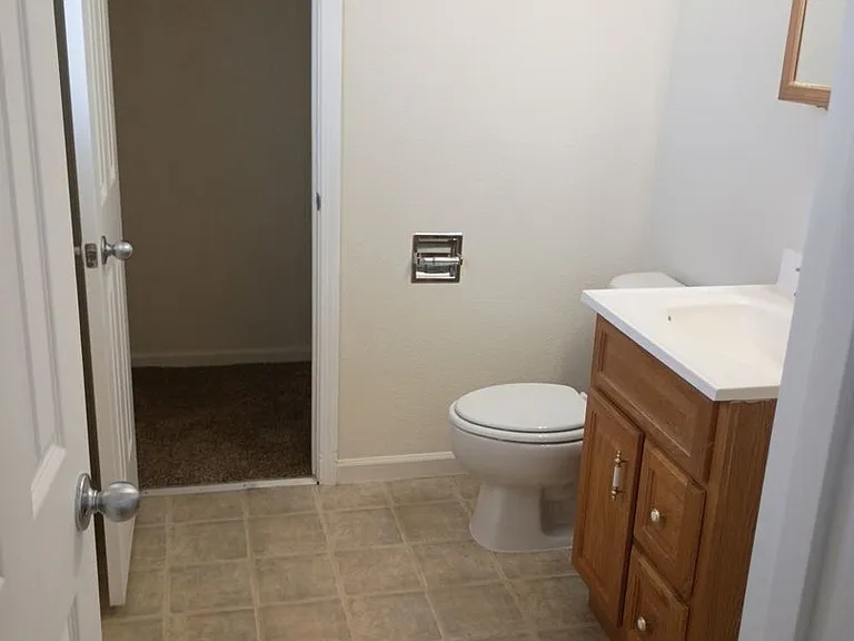 3225 Lucerne Way — Photo 3